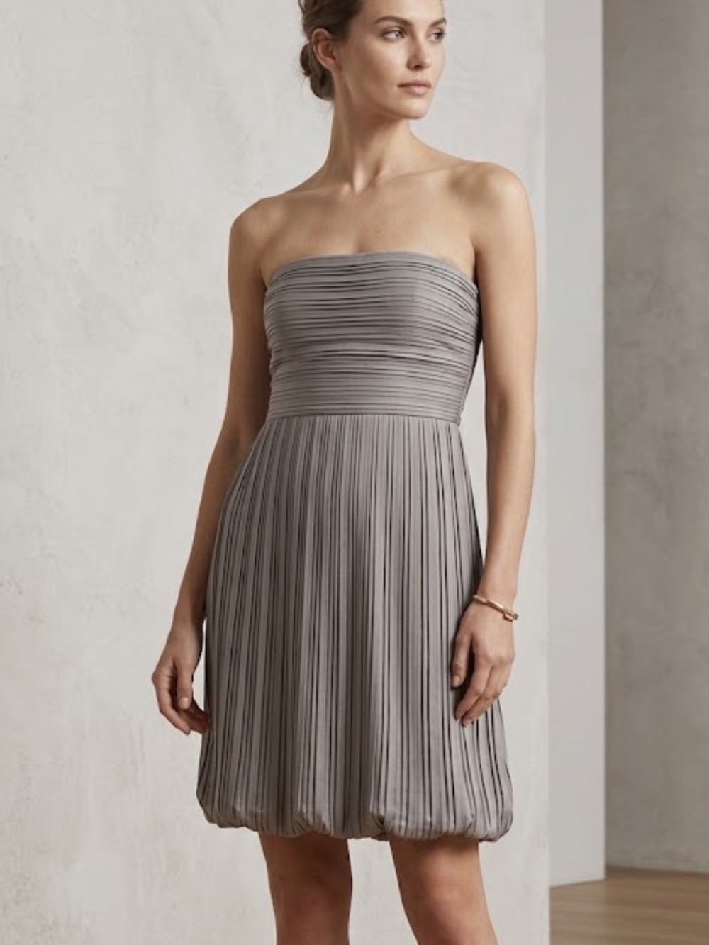 🐠Theory silk pleated bubble hem strapless dress gray 4